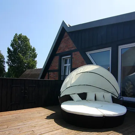Strandanker In Moenkebude, Cleaning Included شقة